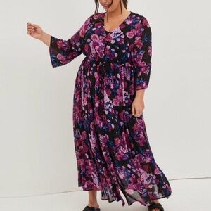 Torrid 2 NWT black and purple floral 3/4 bell sleeve maxi dress chiffon 2x 18-20
